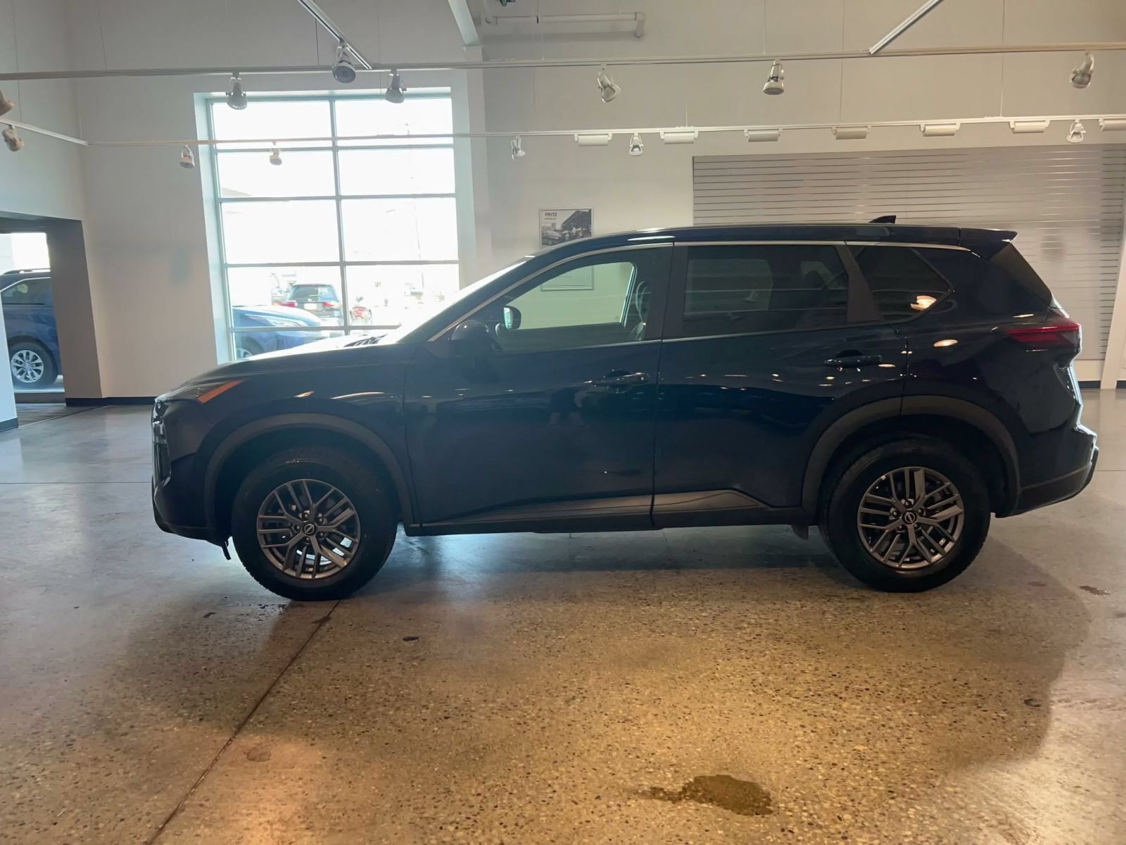 Used 2026 Nissan Rogue SV AWD/4WD image 8