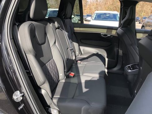 New 2026 Volvo XC90 B6 Plus w/ Protection Package Premier image 36