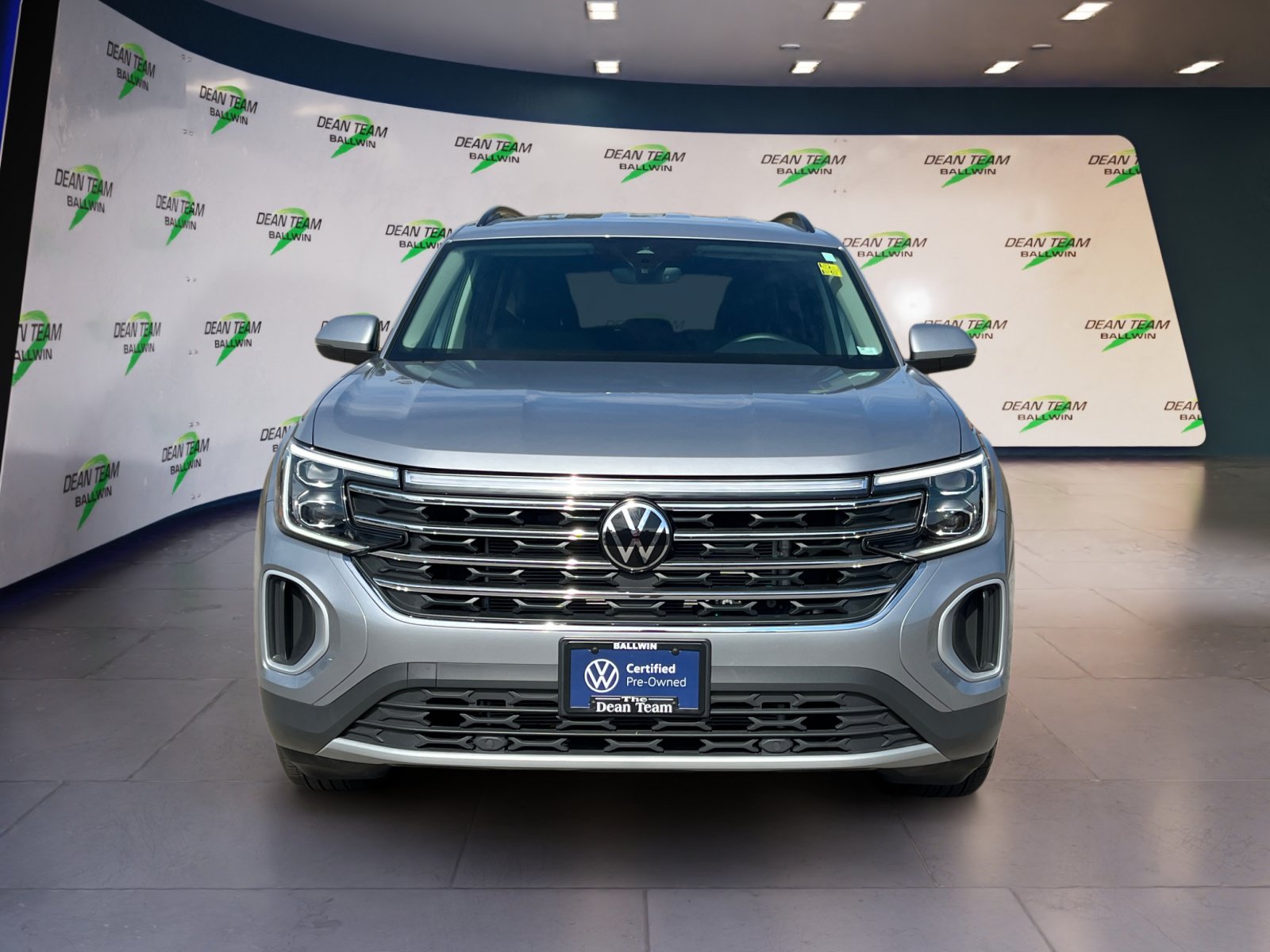 Certified 2025 Volkswagen Atlas SE AWD/4WD image 2