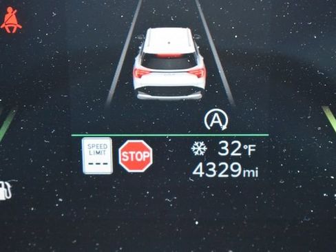 Used 2026 Kia Sportage X-Line w/ X-Line Premium Package image 16