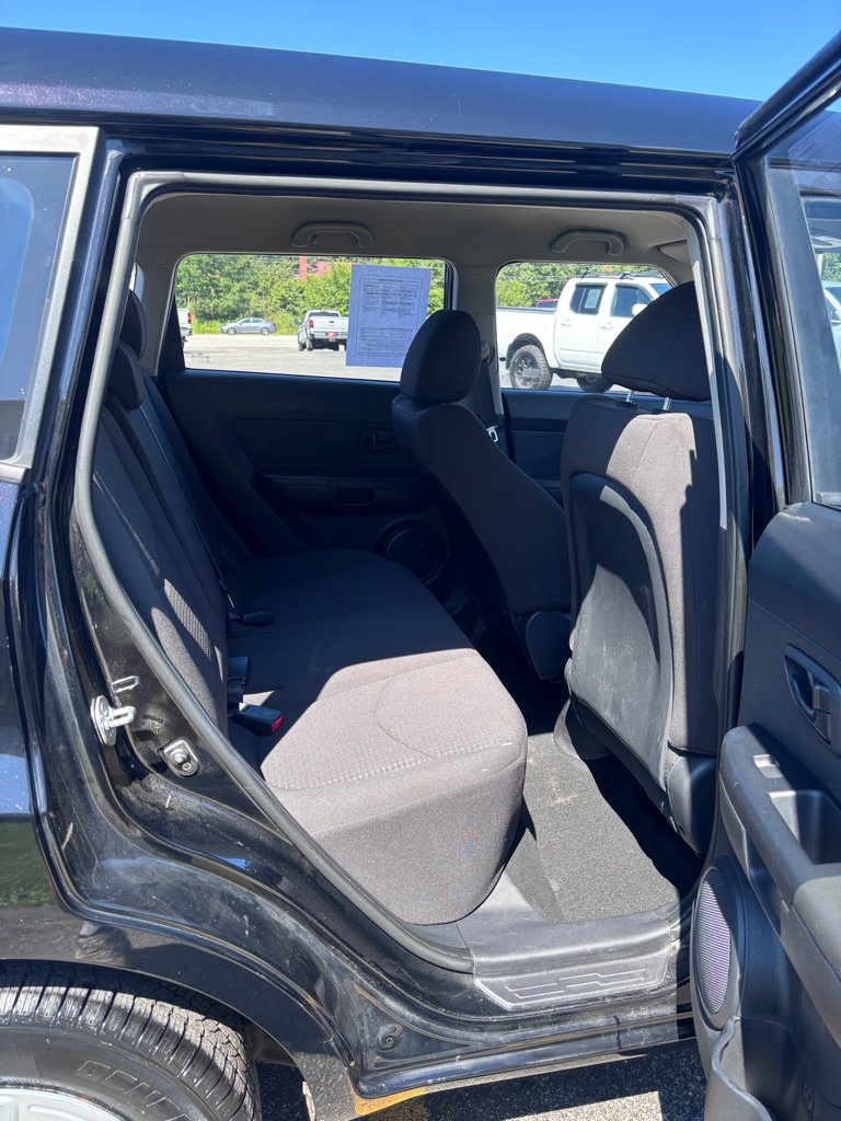 Used 2013 Kia Soul FWD image 12