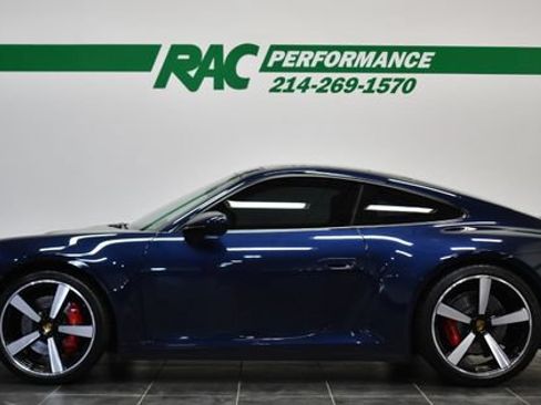 Used 2020 Porsche 911 Carrera 4S AWD/4WD image 2