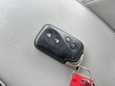 Used 2010 Lexus ES 350 image 26