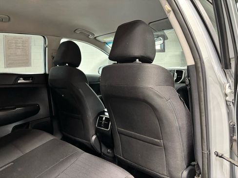 Used 2018 Kia Sportage LX AWD/4WD image 15