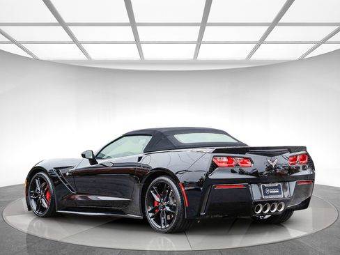 Used 2016 Chevrolet Corvette Stingray Convertible image 2