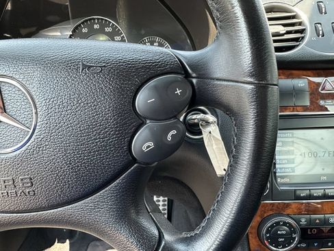 Used 2007 Mercedes-Benz CLK 350 Cabriolet image 23