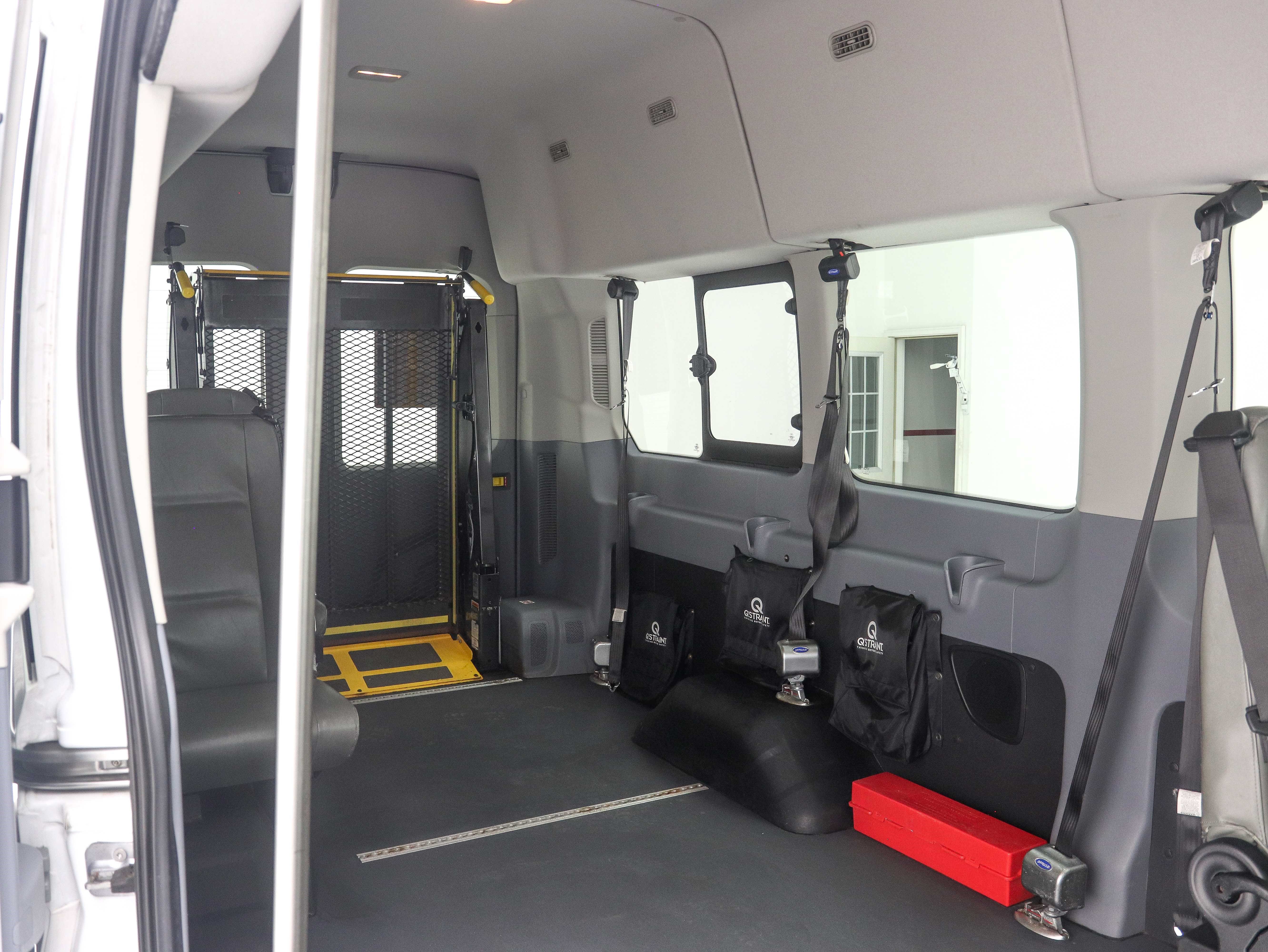 Used 2019 Ford Transit 350 XL RWD image 25
