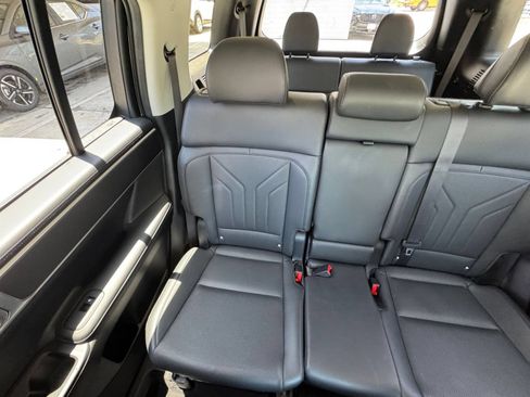 Used 2025 Hyundai Santa Fe SEL FWD image 37