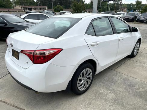 Used 2019 Toyota Corolla LE image 6