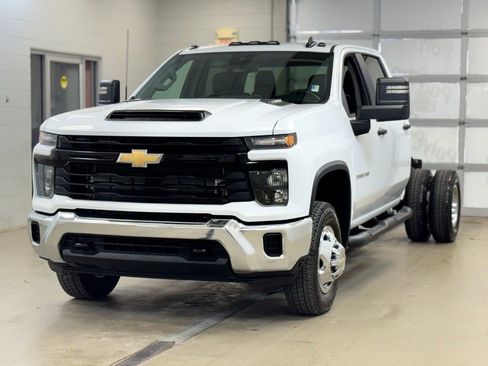 New 2026 Chevrolet Silverado 3500 W/T w/ WT Convenience Package image 3