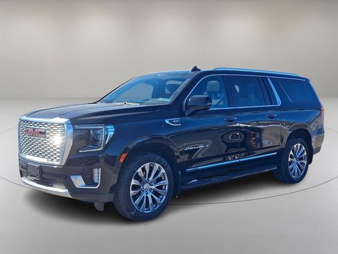 Used 2022 GMC Yukon XL Denali image 5