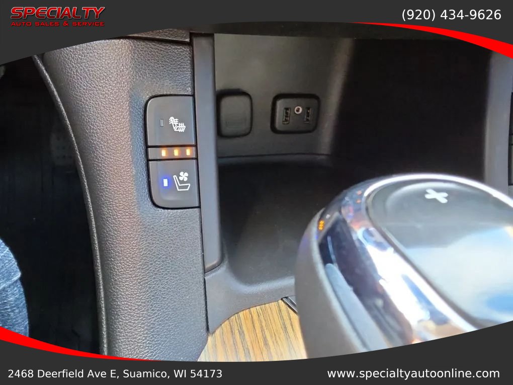 Used 2017 GMC Acadia Denali w/ Technology Package AWD/4WD image 17