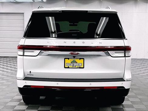 Used 2024 Lincoln Navigator Reserve w/ Monochromatic Package AWD/4WD image 5