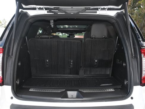 Used 2023 GMC Yukon Denali w/ Max Trailering Package image 19