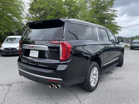 Used 2024 GMC Yukon XL Denali AWD/4WD image 3