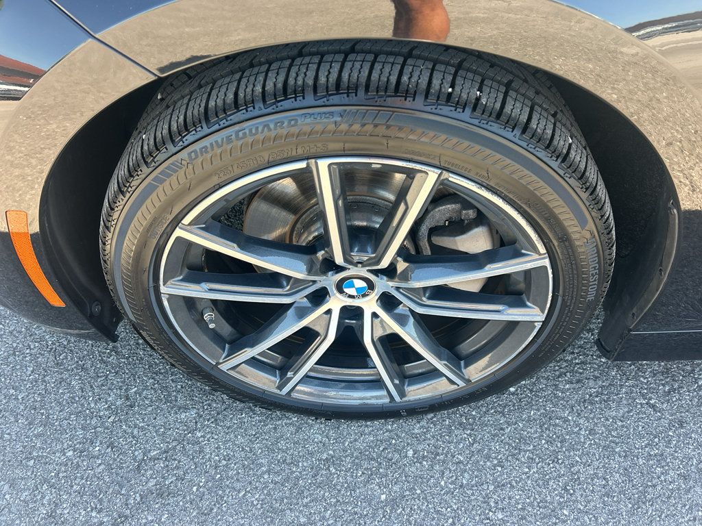 Used 2020 BMW 330i Sedan w/ Convenience Package RWD image 10