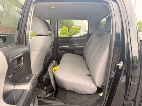 Used 2019 Toyota Tacoma SR5 RWD image 15