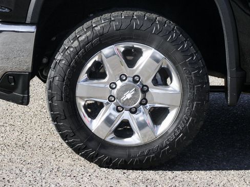 Used 2020 Chevrolet Silverado 2500 LTZ w/ LTZ Premium Package image 41