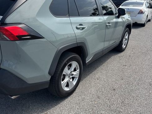 Used 2020 Toyota RAV4 XLE w/ Convenience Package image 4