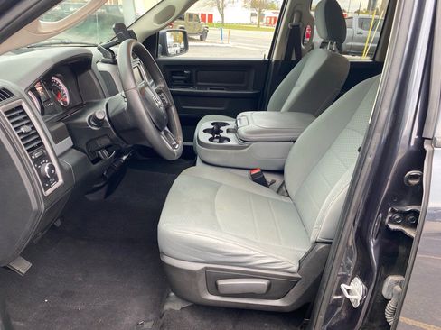 Used 2018 RAM 1500 Express w/ Express Value Package image 9