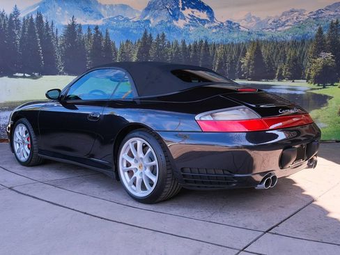 Used 2004 Porsche 911 Carrera 4S AWD/4WD image 4