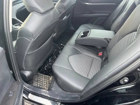 Used 2023 Toyota Camry SE FWD image 6