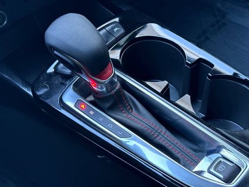 Used 2024 Chevrolet Trax RS w/ Driver Confidence Package image 22