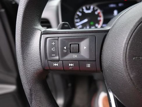 Used 2024 Nissan Rogue S AWD/4WD image 30