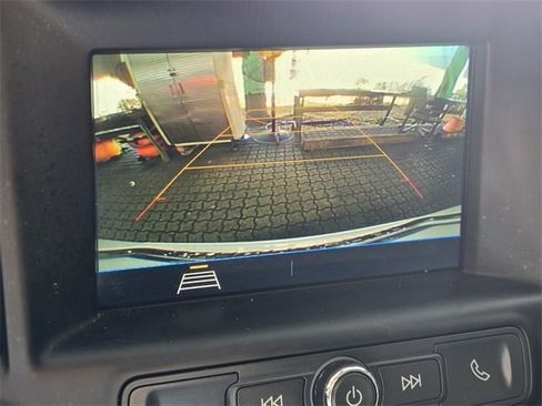 Used 2019 GMC Terrain SLE w/ Driver Convenience Package image 16