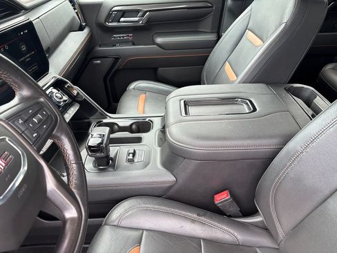 Certified 2022 GMC Sierra 1500 AT4 w/ AT4 Premium Package AWD/4WD image 39