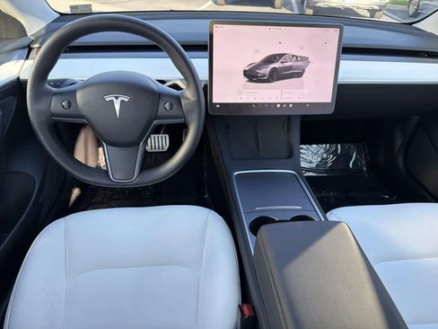 Used 2022 Tesla Model 3 Performance image 10