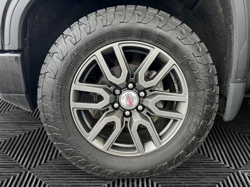 Used 2022 GMC Sierra 1500 AT4 image 11