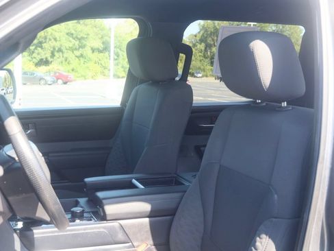 Used 2025 Toyota Tundra SR5 w/ SR5 Convenience Package AWD/4WD image 17