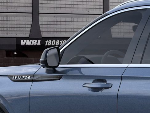 New 2026 Lincoln Aviator AWD image 20