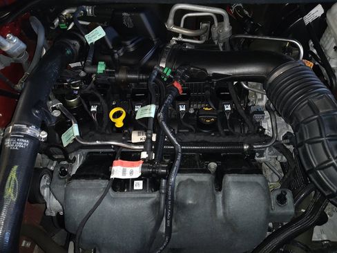 Used 2019 Ford Explorer Limited w/ Ford Safe & Smart Package FWD image 30