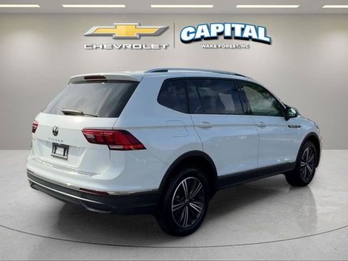 Used 2024 Volkswagen Tiguan SE image 5