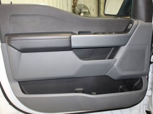 Used 2023 Ford F150 XLT w/ Trailer Tow Package image 9