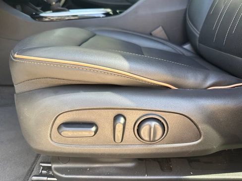Used 2025 Buick Envista Avenir FWD image 15