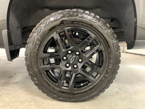 Used 2026 Chevrolet Silverado 1500 LT Trail Boss w/ LT Trail Boss Premium Package AWD/4WD image 5