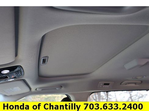 Used 2026 Kia Carnival SX w/ SX Dark Edition Package image 20