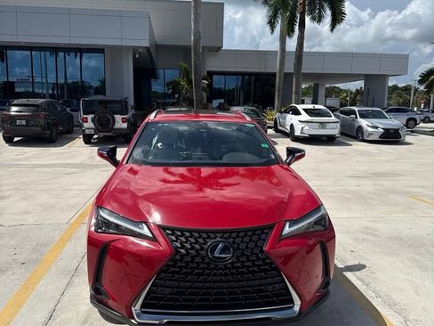 Used 2024 Lexus UX 250h FWD image 5