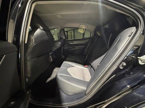 Used 2020 Toyota Camry SE w/ Convenience Package image 15