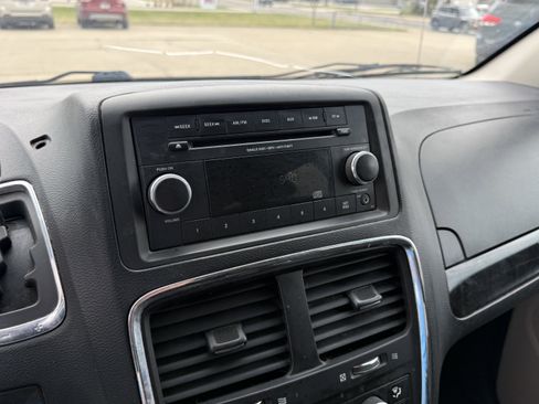 Used 2015 Dodge Grand Caravan SE w/ Quick Order Package 29E SE image 19