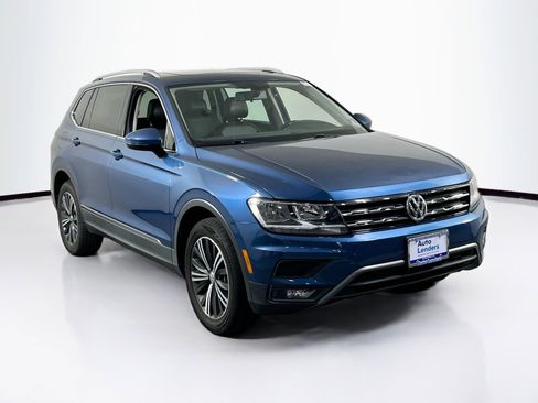 Used 2018 Volkswagen Tiguan SEL image 3