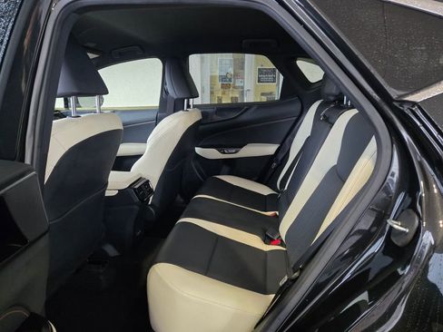 Used 2023 Lexus NX 250 FWD w/ Towing Package (2000 Lbs) image 15