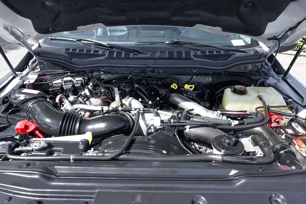 Used 2019 Ford F250 Lariat w/ Lariat Ultimate Package AWD/4WD image 13