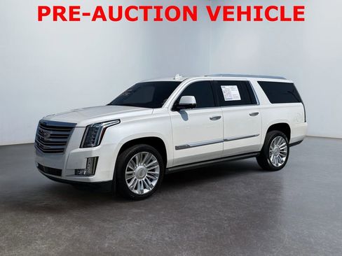 Used 2016 Cadillac Escalade ESV Platinum AWD/4WD image 7