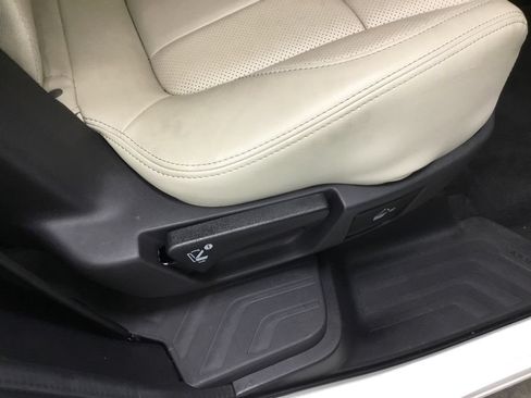 Used 2023 Subaru Ascent Limited AWD/4WD image 44