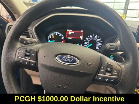 Used 2020 Ford Escape SE image 19