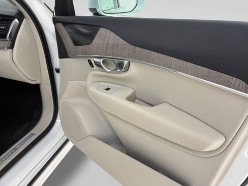 Used 2023 Volvo XC90 B6 Plus w/ Protection Package Premier AWD/4WD image 15